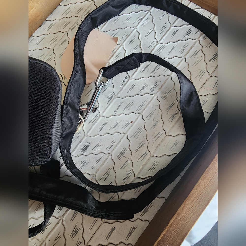 NWT Pet Fashion Pet Harness, Leash, And Backpack - Picture 4 of 5